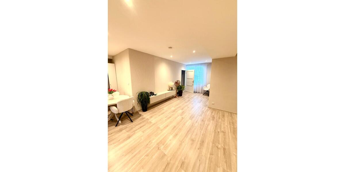 Etagenwohnung Bad Hersfeld - 7 Zimmer, 140 m&sup2;, 300.000&euro; | Angebot:25991426