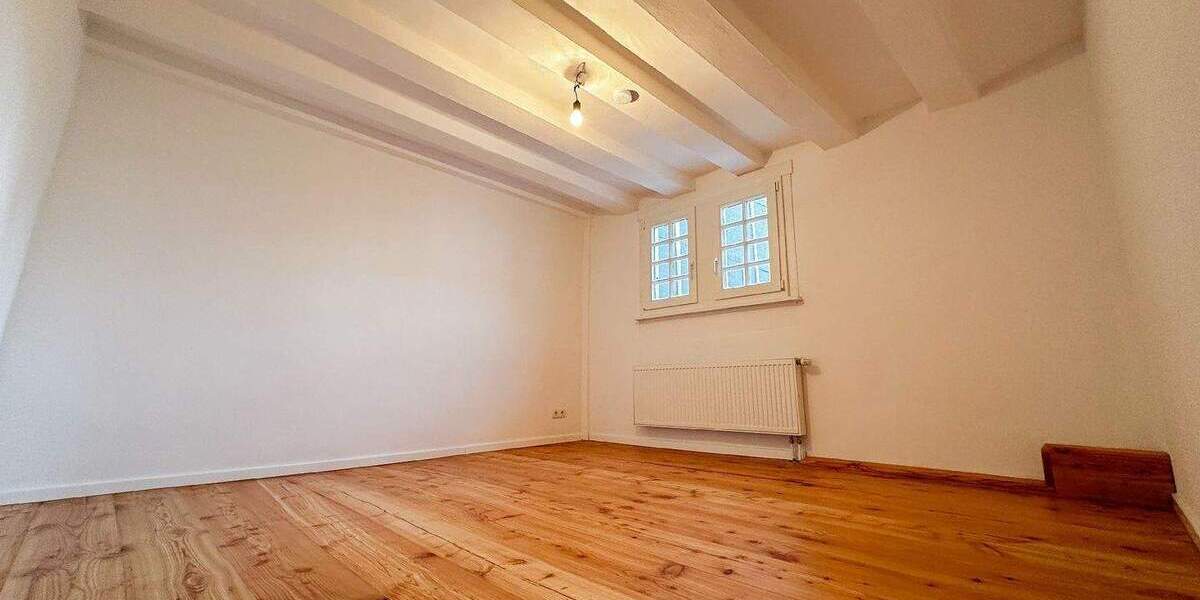 Einfamilienhaus Euskirchen Flamersheim - 7 Zimmer, 190 m&sup2;, 2.280&euro; | Angebot:25567144