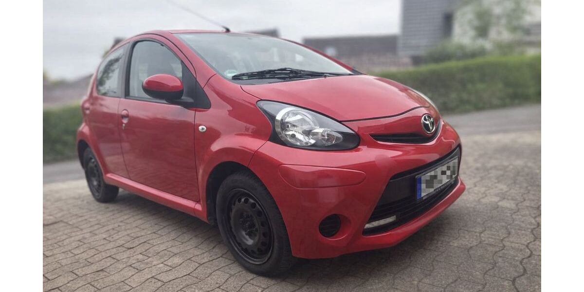 Toyota Aygo (X) 60.700 km 4.999 &euro; Salzhemmendorf 31020