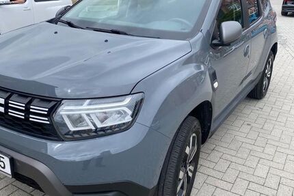 Dacia Duster 38.000 km 17.800 &euro; Dornum 26553