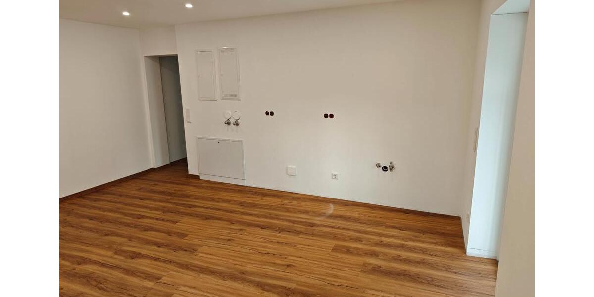 Etagenwohnung Hammelburg - 3.5 Zimmer, 111 m&sup2;, 1.200&euro; | Angebot:26614914