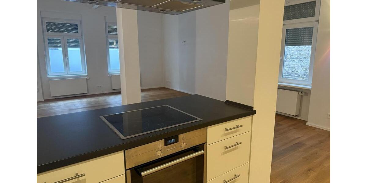 Saniertes Stadthaus FFM-Höchst-Nähe Bahnhof 4 zimmer