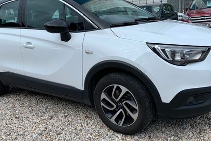 Opel Crossland (X) 76.320 km 10.999 € Berlin-Spandau 13597