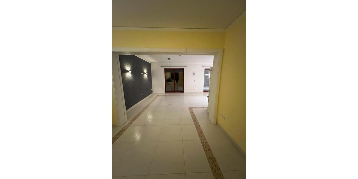 Terrassenwohnung Niemegk - 4 Zimmer, 150 m&sup2;, 1.500&euro; | Angebot:24981239