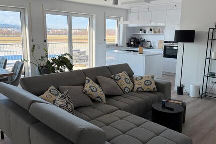 Penthouse Wohnung in Wernberg zu vermieten EBK 30m2 Balkon 3 zimmer