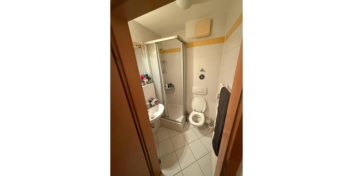 Etagenwohnung Wiesbaden Schierstein - 1 Zimmer, 28 m&sup2;, 750&euro; | Angebot:26676073