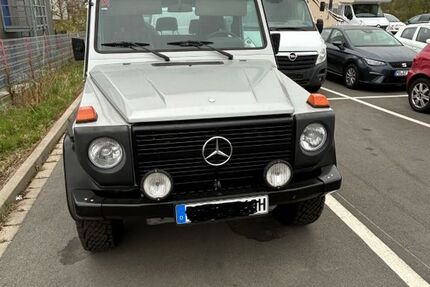 Mercedes G 230