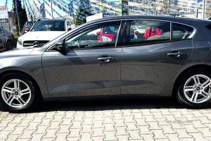 Ford Focus 31.581 km 11.490 &euro; Königs Wusterhausen - OT Niederlehme 15713
