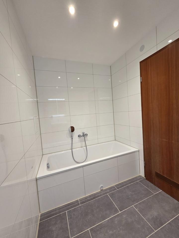 Großzügige 4-Zimmer-Eigentumswohnung mit Balkon