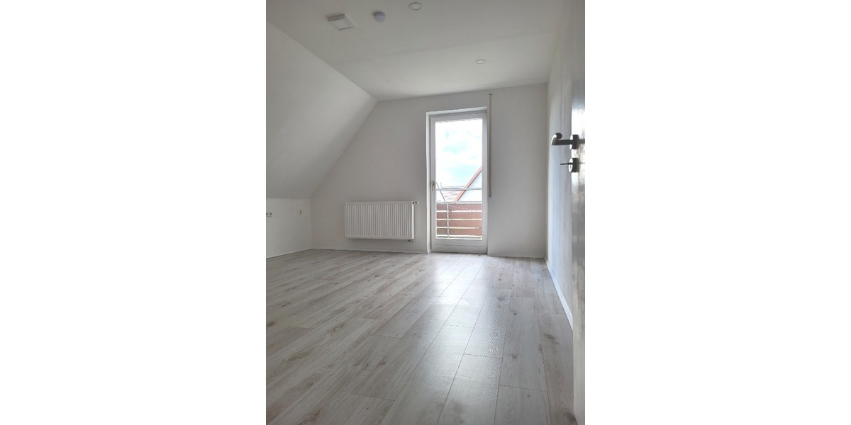 Einfamilienhaus mit Doppelgarage in Kirchehrenbach zu vermieten. 4 zimmer