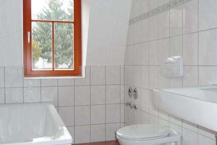 Wohnung Reinsdorf - 2 Zimmer, 53 m&sup2;, 280&euro; | Angebot:26562800