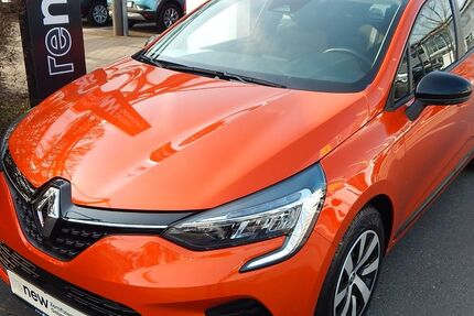 Renault Clio 21.288 km 14.320 &euro; Bamberg 96052