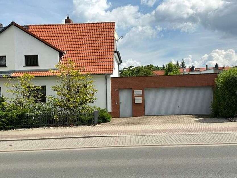 Haus zum Kaufen in Staßfurt 189.000 € 120 m²