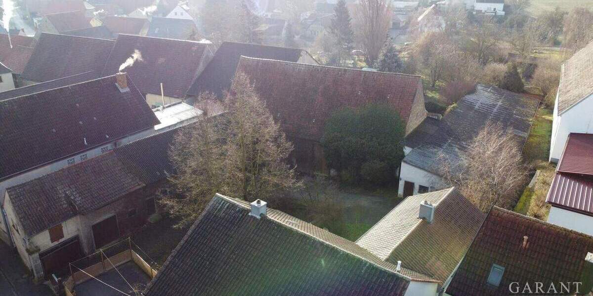 Mehrfamilienhaus, Wohnhaus Dettelbach Bibergau - 7 Zimmer, 187 m&sup2;, 690.000&euro; | Angebot:25682720