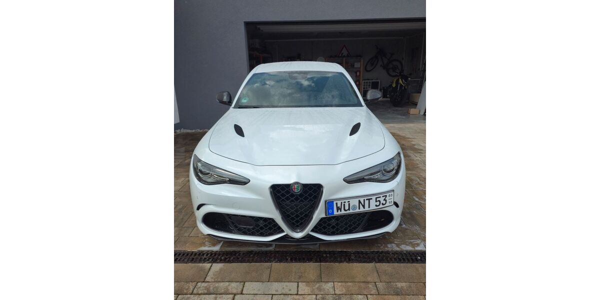 Alfa Romeo Giulia 40.232 km 65.900 &euro; Frickenhausen 97252