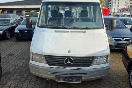 Mercedes-Benz Sprinter 278.000 km 2.600 € Nürnberg 90439