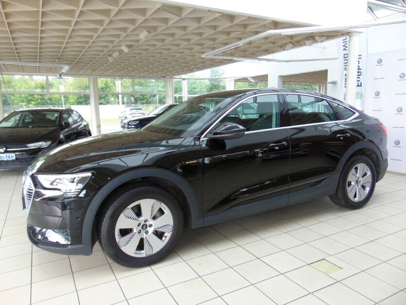 Audi e-tron 18.296 km 28.990 € Lauta 02991