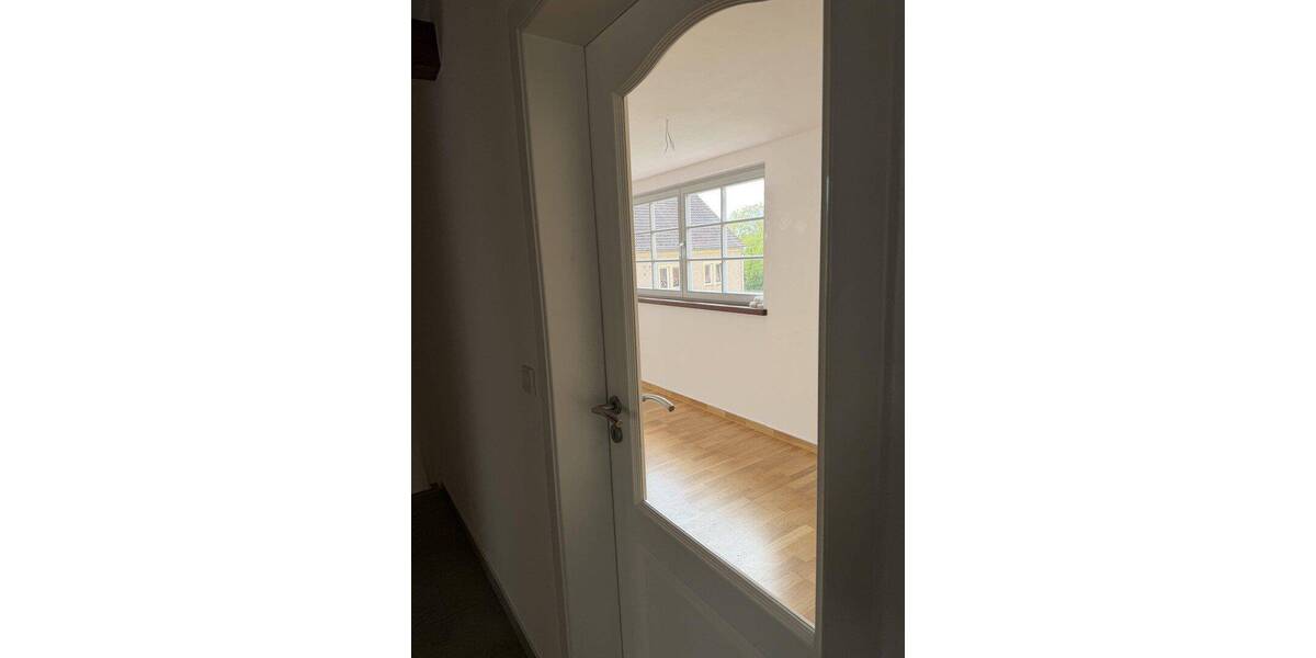 Reihenmittelhaus Pirna ot Graupa Graupa - 5 Zimmer, 195 m&sup2;, 1.950&euro; | Angebot:26827048