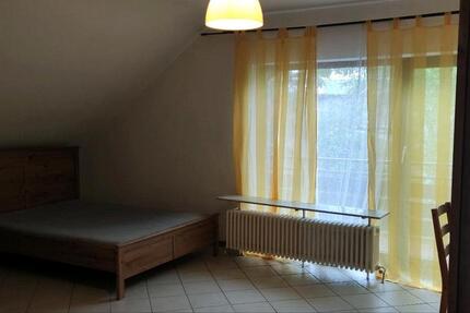 möbliertes Zimmer in Berufstätigen-WG zimmer