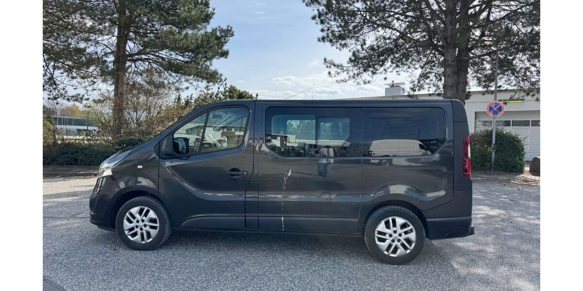 Opel Vivaro 145.230 km 9.490 &euro; Barsbüttel 22885