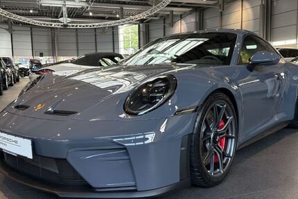 Porsche 992 1.450 km 209.890 &euro; Paderborn 33100