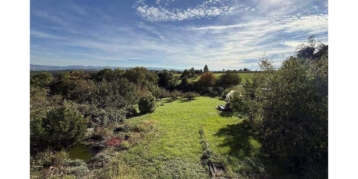 Ihr Zuhause im Grünen: Großes Grundstück, Ruhe & Weitblick in Tübingen-Pfrondorf! 8 zimmer