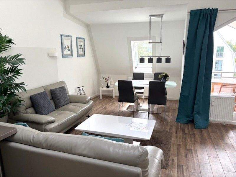 Erste Reihe moderne StudioWohnung über 2 Ebenen
