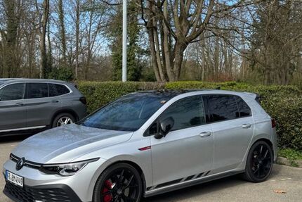 VW Golf 49.000 km 33.499 &euro; Bad Krozingen 79189