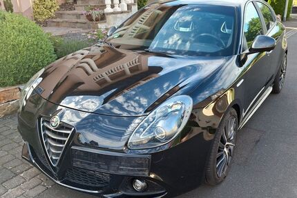 Alfa Romeo Giulietta 184.000 km 8.500 &euro; Niederwörresbach 55758