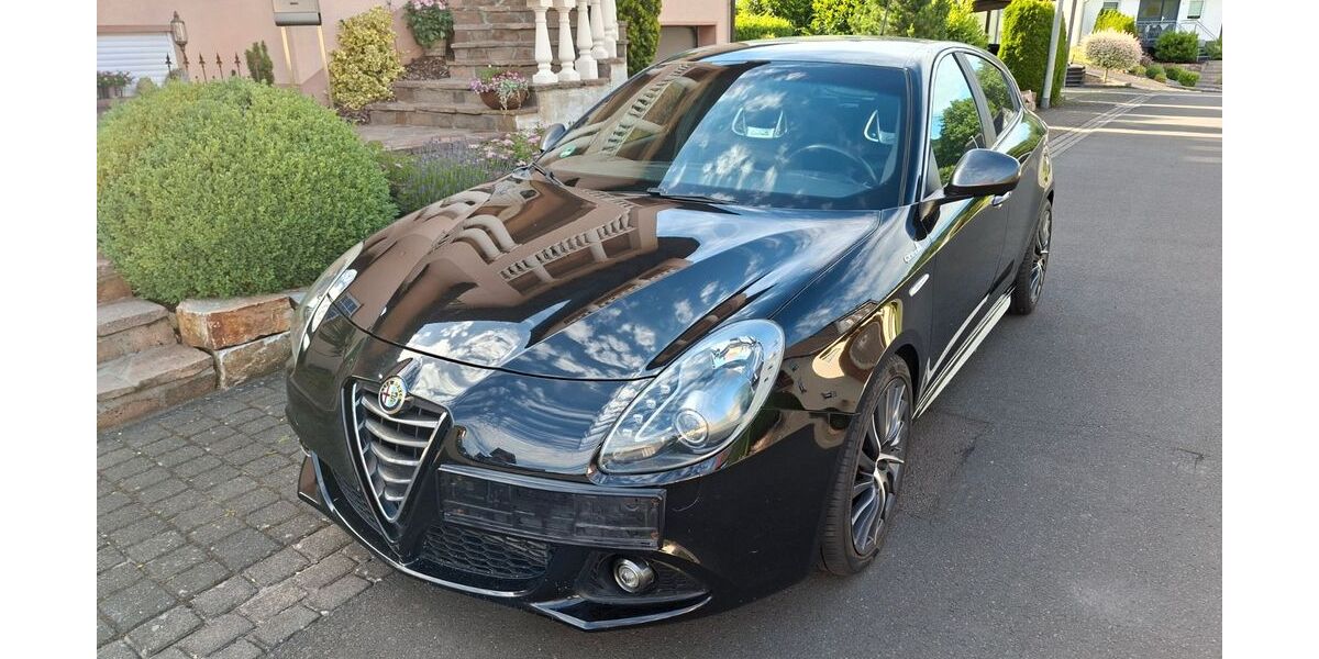 Alfa Romeo Giulietta 184.000 km 8.500 &euro; Niederwörresbach 55758