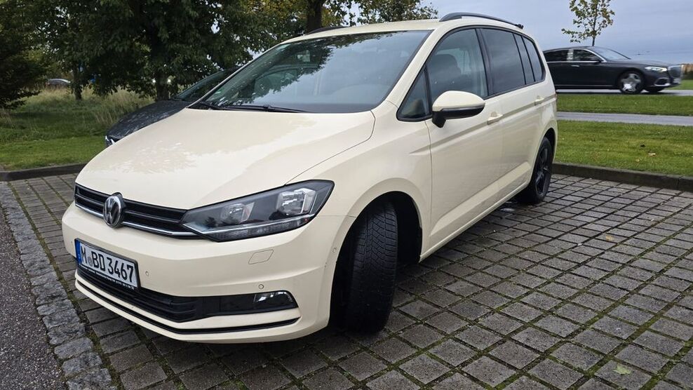 VW Touran 174.800 km 16.490 € München 81369
