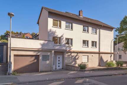 Haus zum Kaufen in Iserlohn 379.000 € 220 m² 8 zimmer