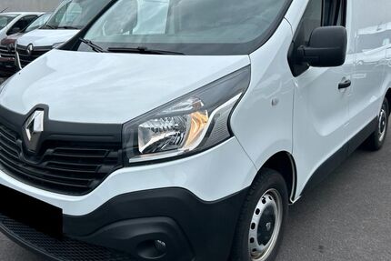 Renault Trafic 42.800 km 15.900 &euro; Willmering 93497