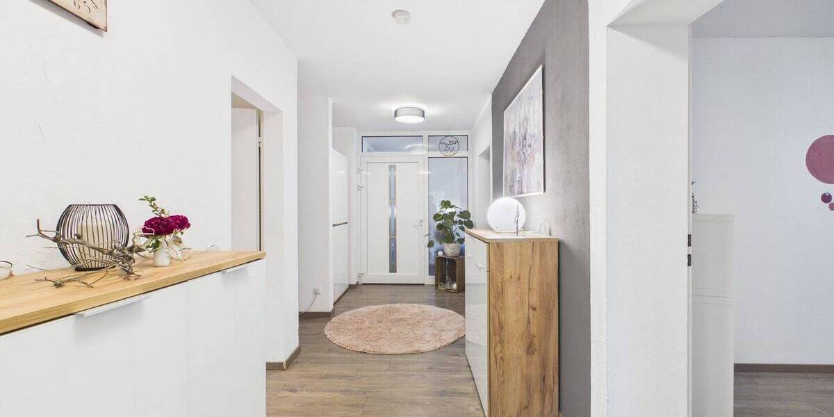 Etagenwohnung Finnentrop Bamenohl - 5 Zimmer, 107 m&sup2;, 149.000&euro; | Angebot:26752457