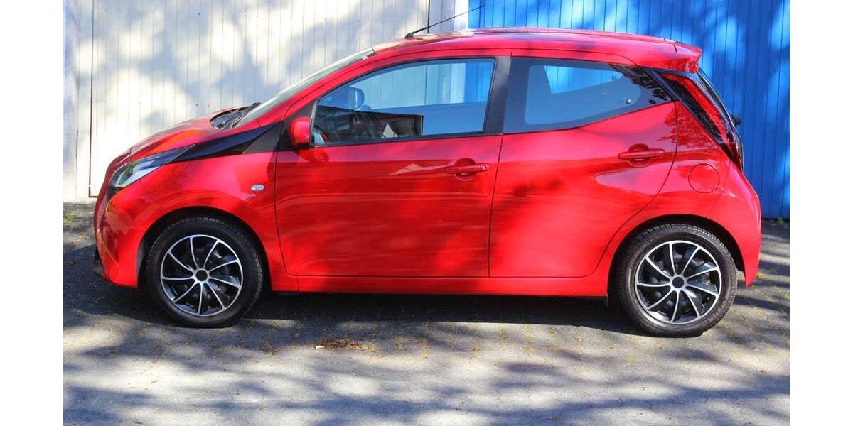 Toyota Aygo (X) 34.181 km 10.290 &euro; Siegen 57074