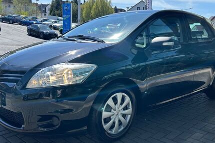 Toyota Auris 130.000 km 7.500 &euro; Niestetal bei Kassel 34266