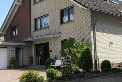 Haus Bad Wünnenberg (OT Fürstenberg) Fürstenberg - 1 Zimmer, 330 m&sup2;, 420.000&euro; | Angebot:26417654
