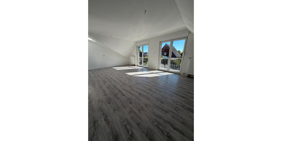 Dachgeschoßwohnung Cloppenburg - 5 Zimmer, 105 m&sup2;, 1.200&euro; | Angebot:26409056