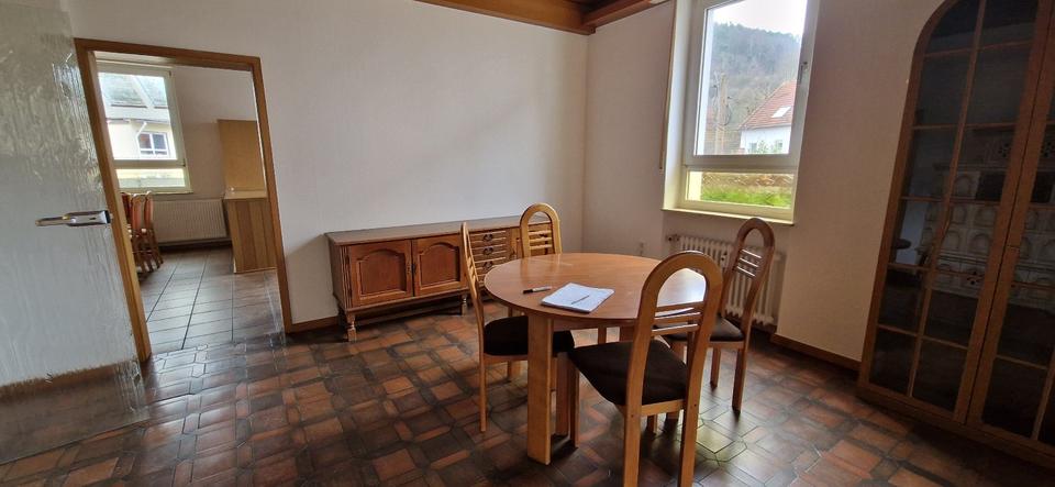 Voll-Möbilierte Wohnung mit Kachelofen 140qm in Bessenbach 2 zimmer