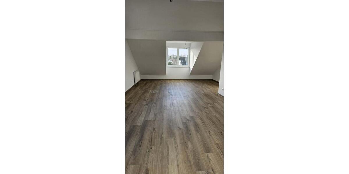 Reihenhaus Oberndorf am Neckar - 4 Zimmer, 132 m&sup2;, 1.400&euro; | Angebot:23688676