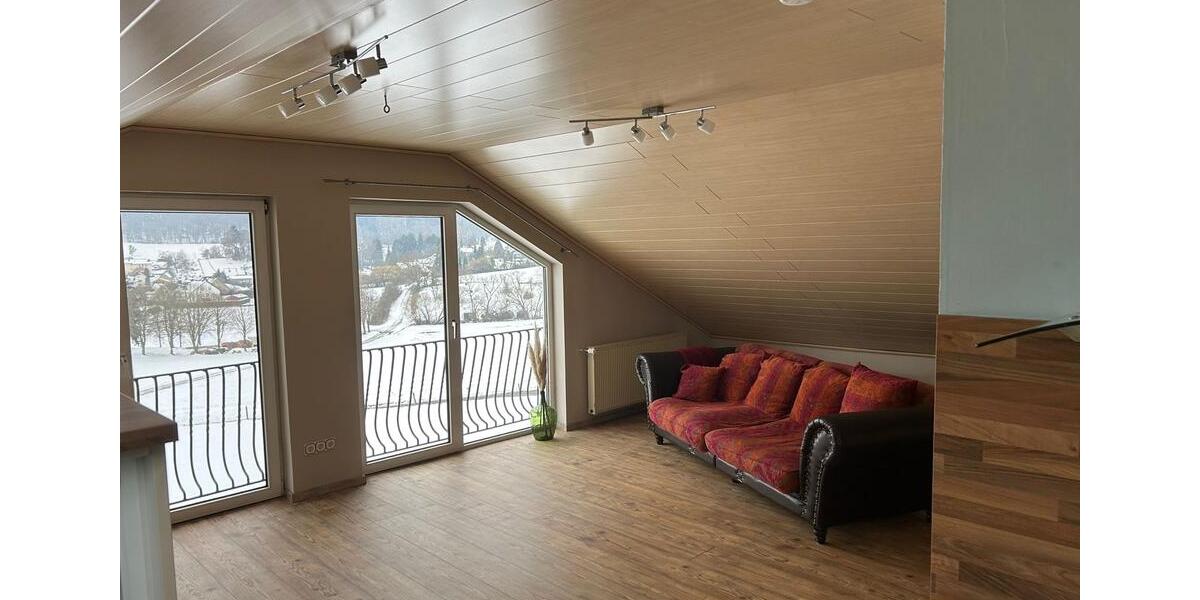 Dachgeschoßwohnung Weilburg - 2 Zimmer, 90 m&sup2;, 850&euro; | Angebot:25403323