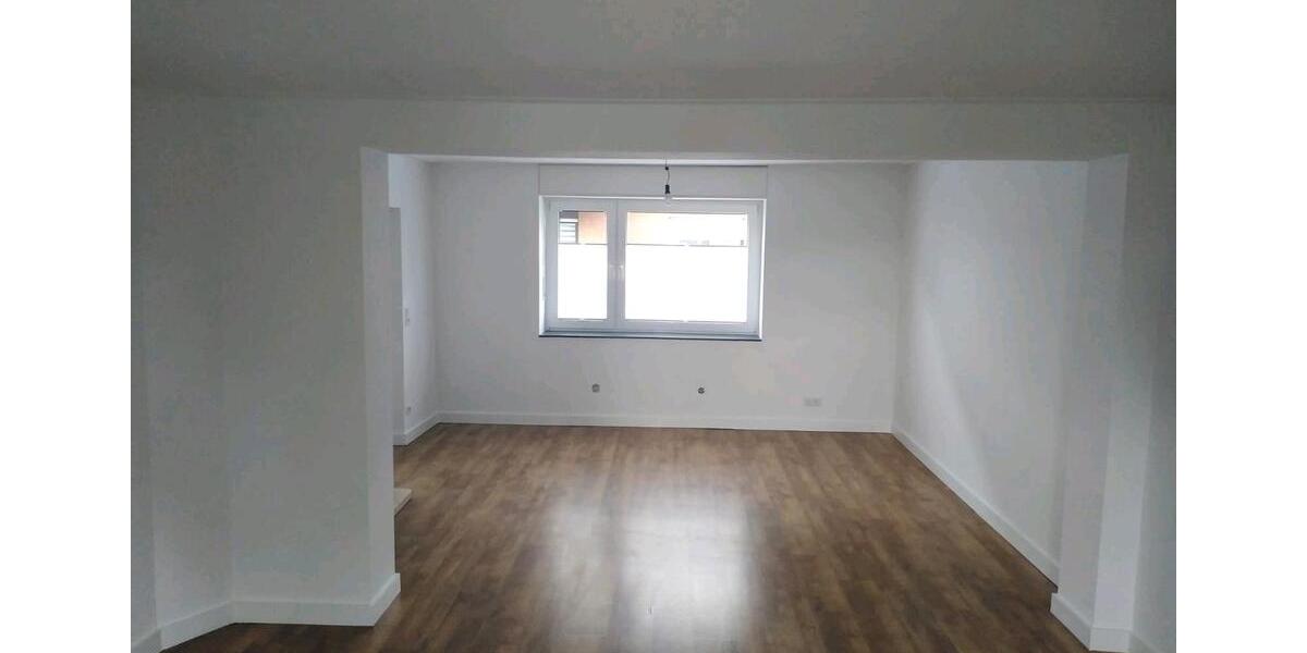 Doppelhaushälfte Bestwig - 2 Zimmer, 98 m&sup2;, 700&euro; | Angebot:25871384