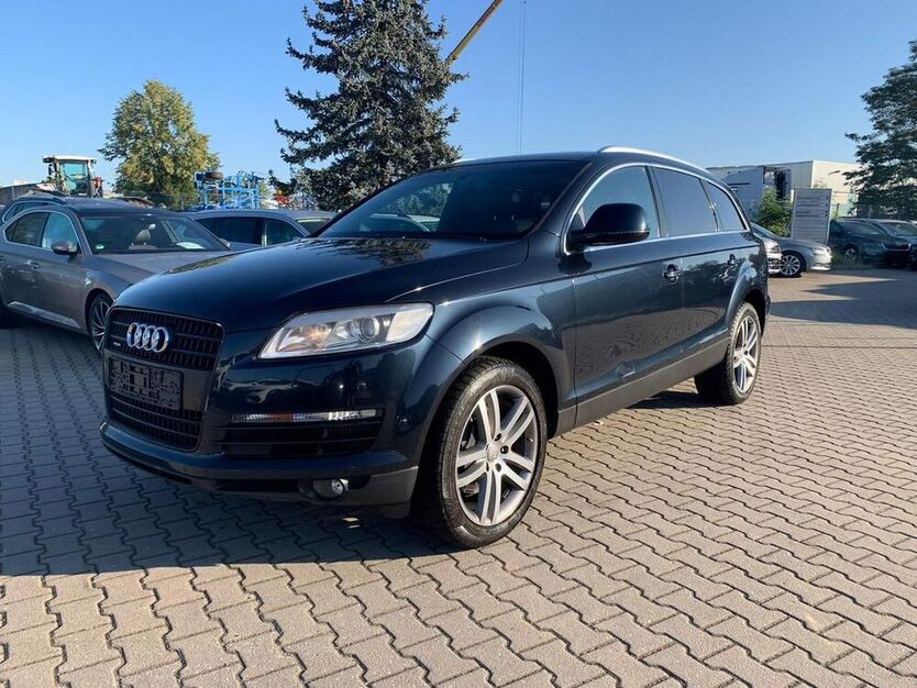 Q7