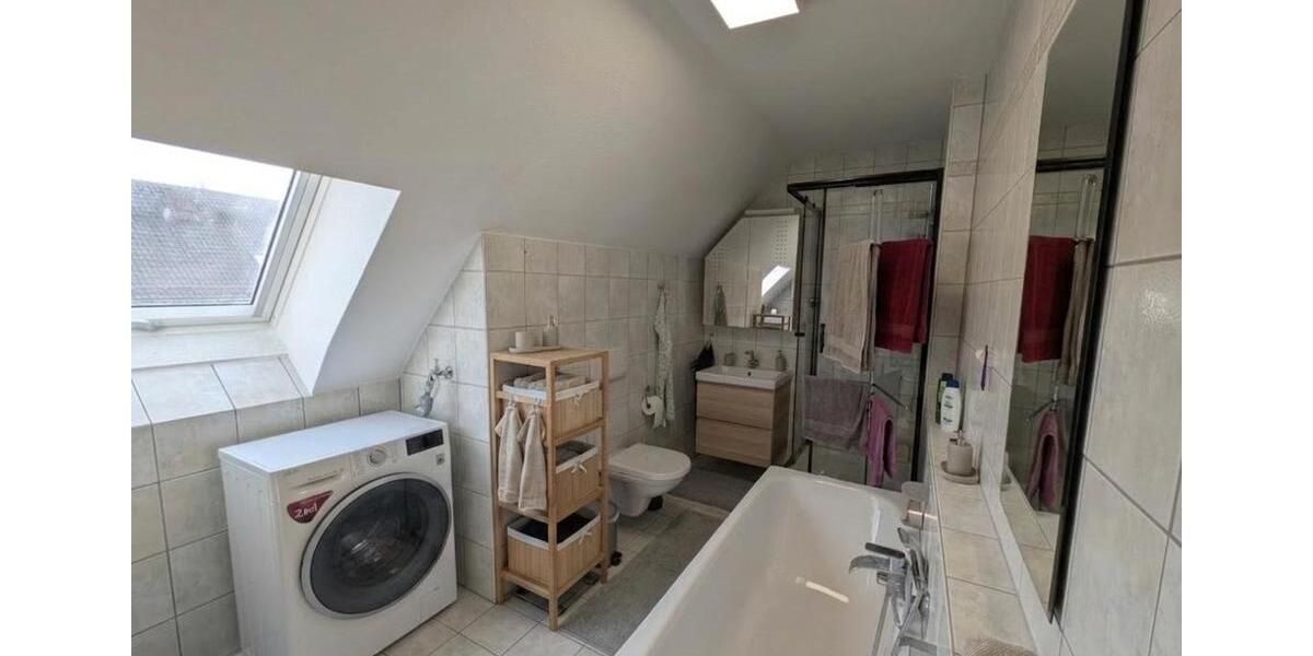 Dachgeschoßwohnung Nürnberg Hasenbuck - 3 Zimmer, 102 m&sup2;, 409.000&euro; | Angebot:26355393