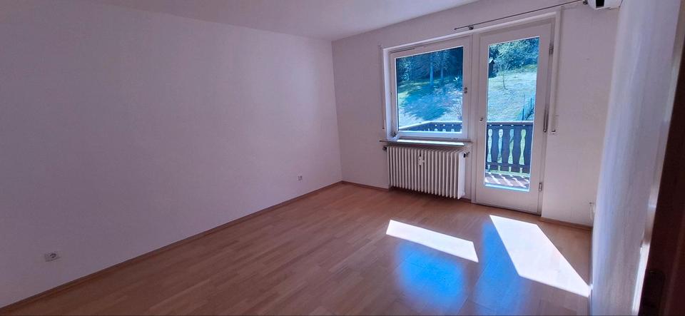 Dachgeschoßwohnung Bad Orb - 2.5 Zimmer, 74 m&sup2;, 690&euro; | Angebot:26260755
