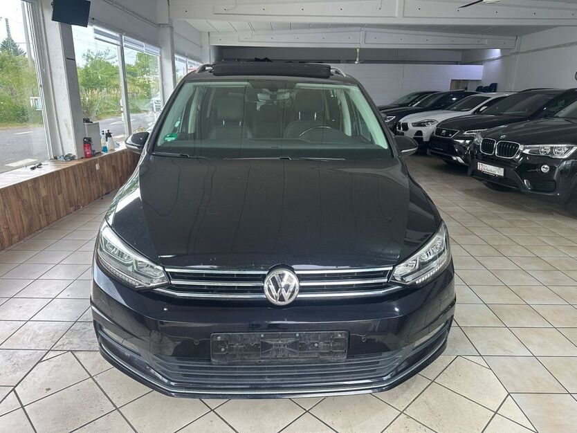 VW Touran 146.000 km 18.700 € Bonn 53119