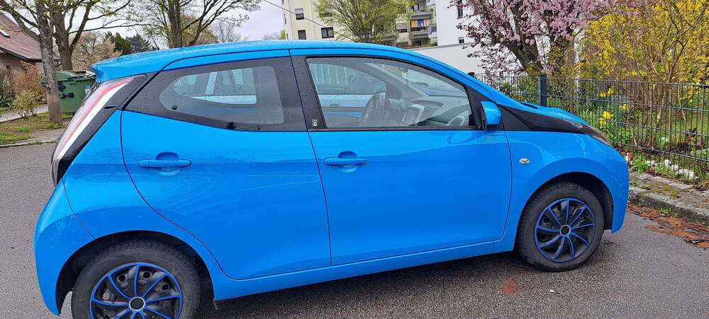 Toyota Aygo 25.700 km 7.500 &euro; Amberg 92224