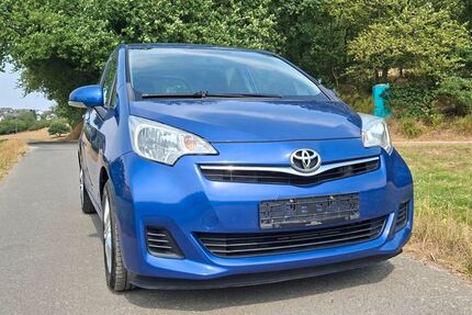 Toyota Verso-S 158.619 km 4.250 &euro; Heidenrod-Huppert 65321