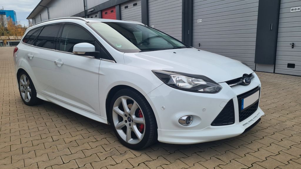 Ford Focus 255.000 km 4.250 &euro; Oberhausen 46049