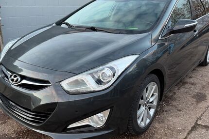 Hyundai i40 198.000 km 4.990 &euro; Saarlouis 66740